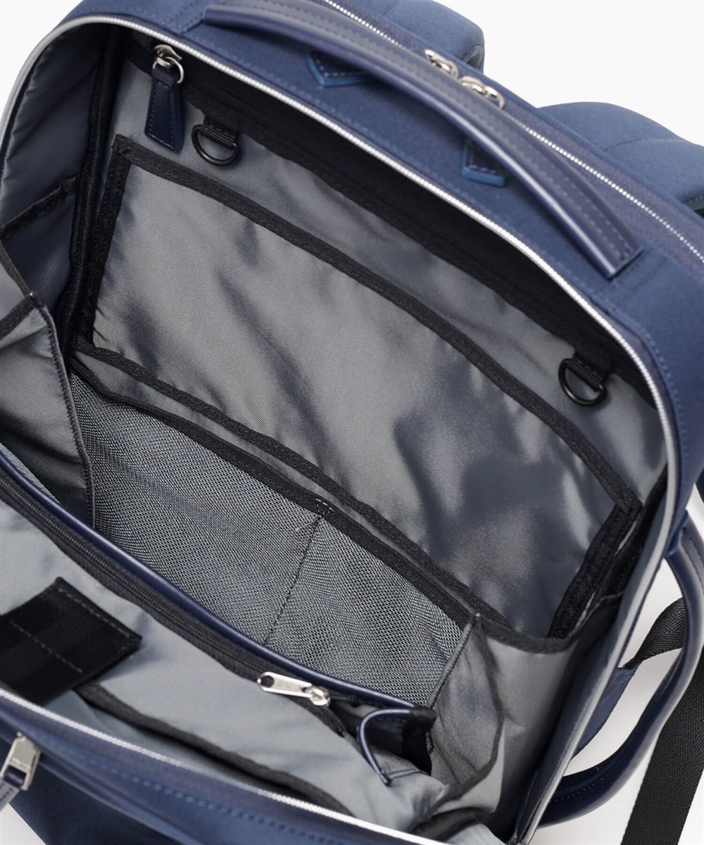 イズイット マイナビ2024 ビジネスリュック A4 セットアップ対応 サコッシュ付属