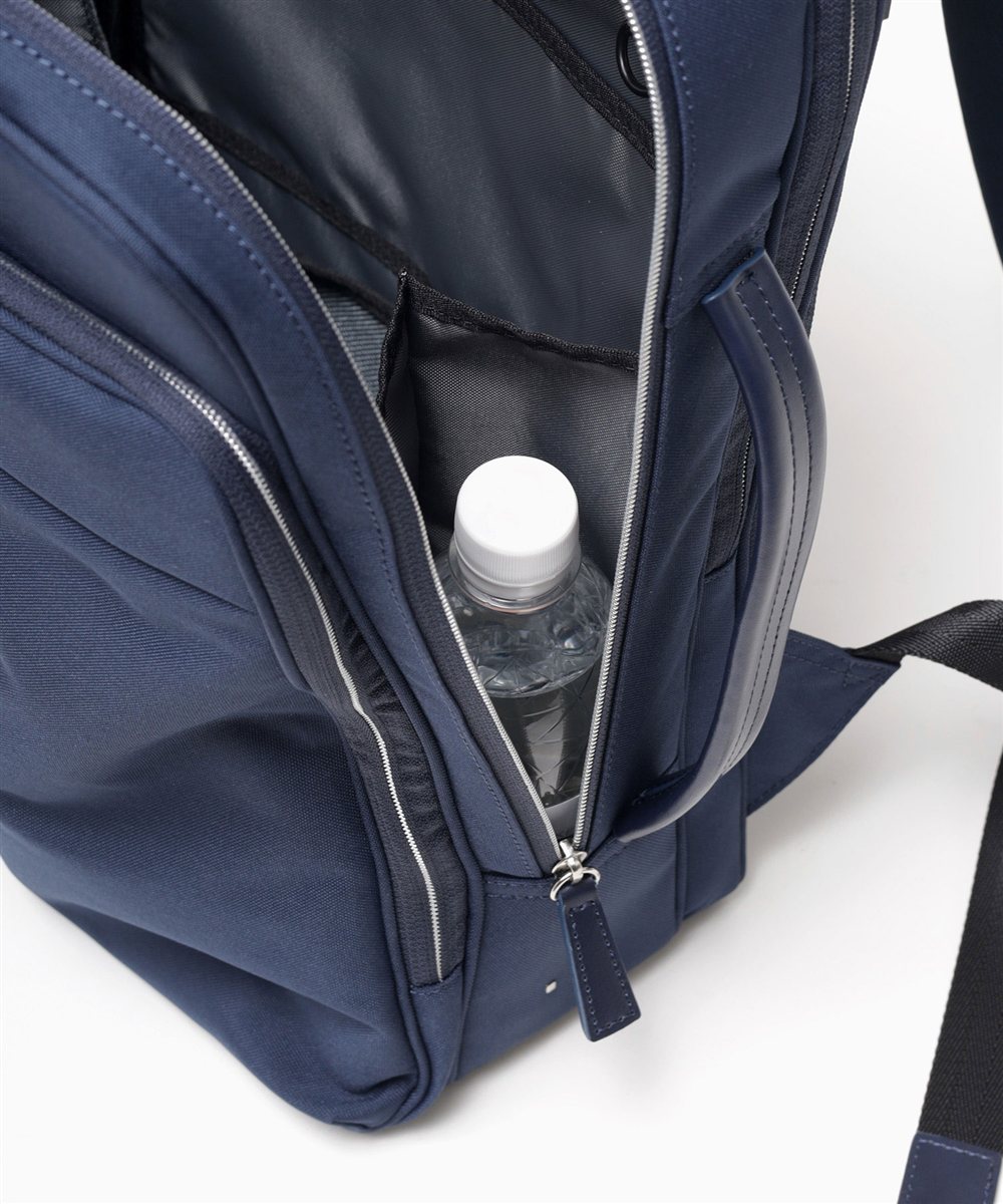 イズイット マイナビ2024 ビジネスリュック A4 セットアップ対応 サコッシュ付属