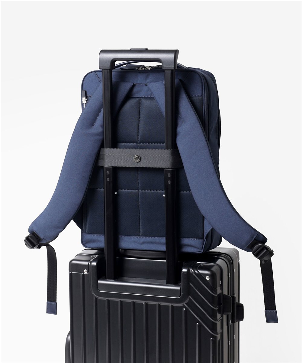 イズイット マイナビ2024 ビジネスリュック A4 セットアップ対応 サコッシュ付属