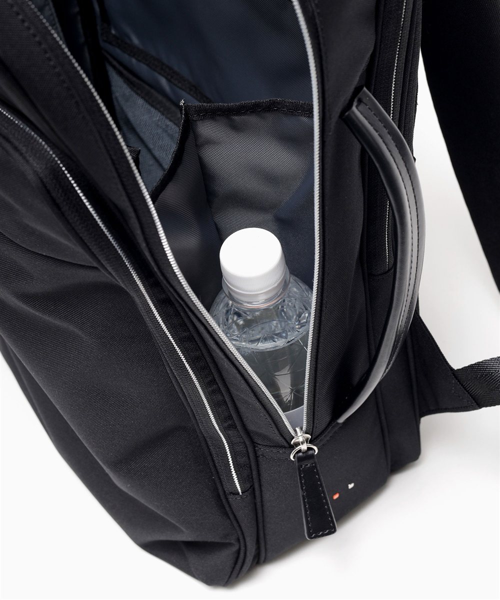 イズイット マイナビ2024 ビジネスリュック B4 セットアップ対応 サコッシュ付属