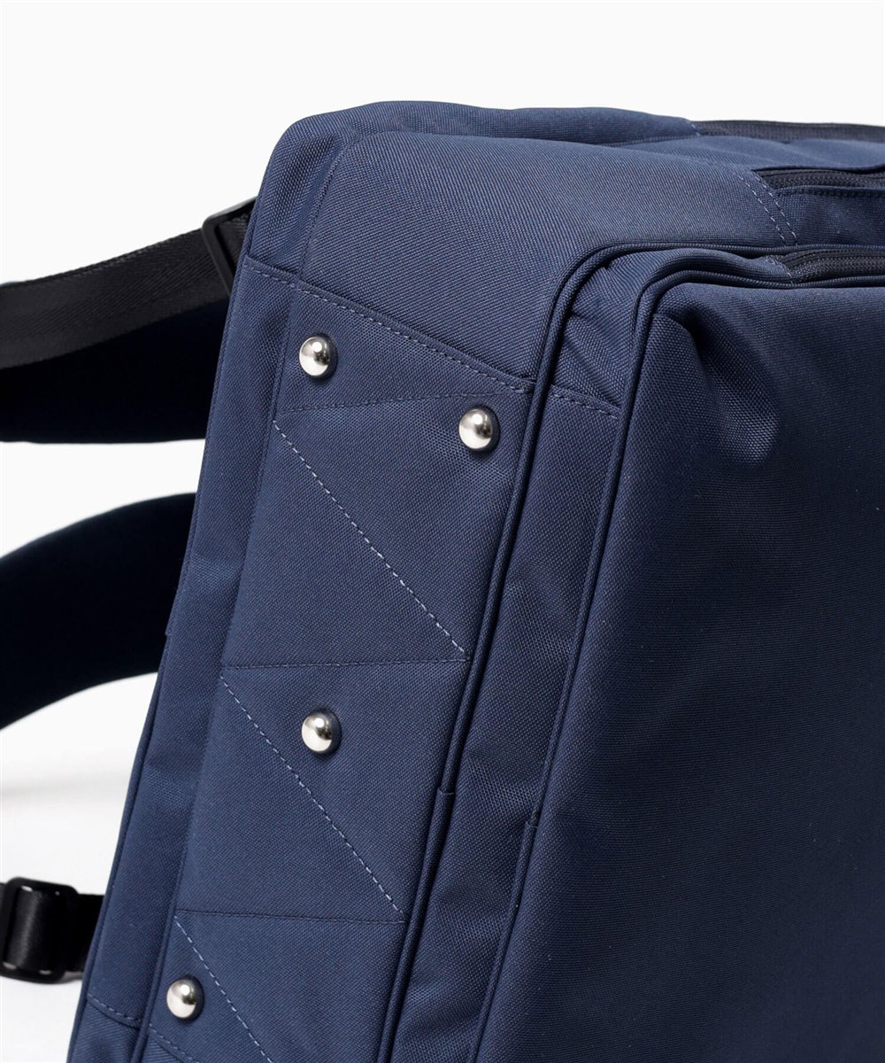 イズイット マイナビ2024 ビジネスリュック B4 セットアップ対応 サコッシュ付属