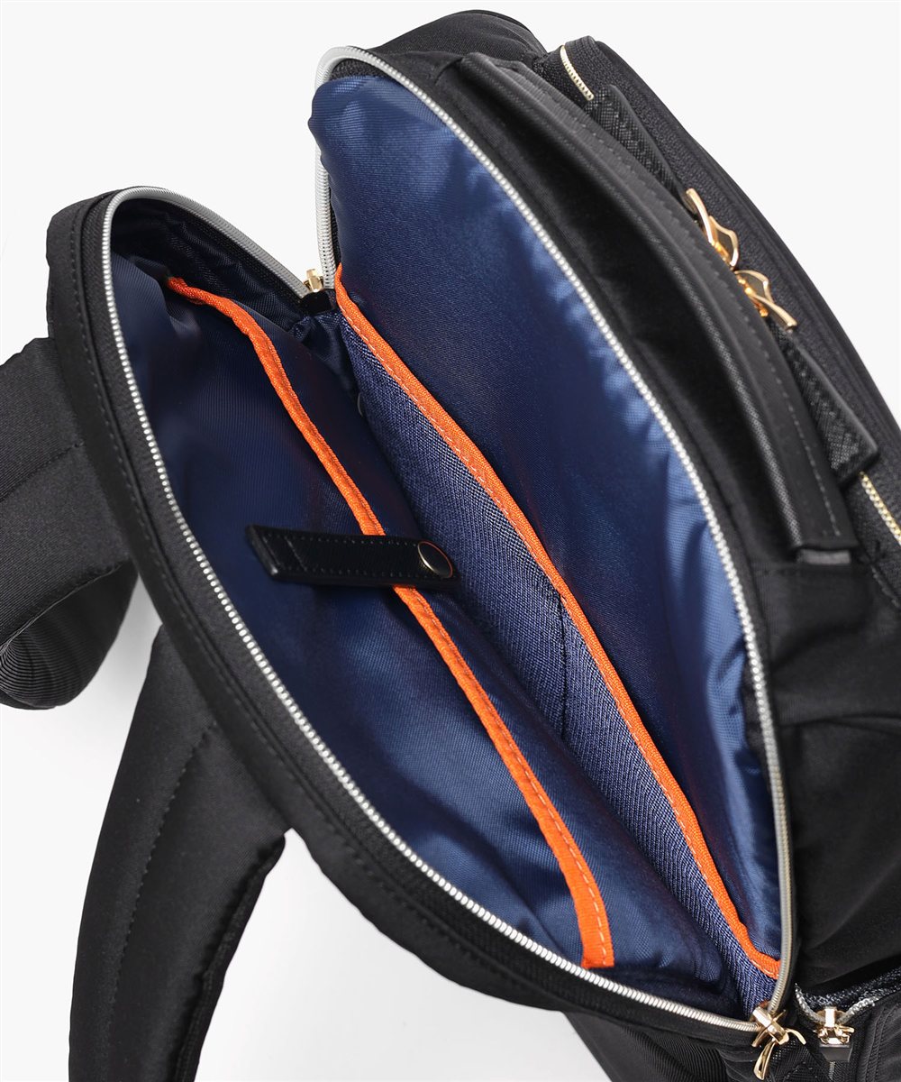 イズイット モデスト リュック A4 13.3インチPC対応