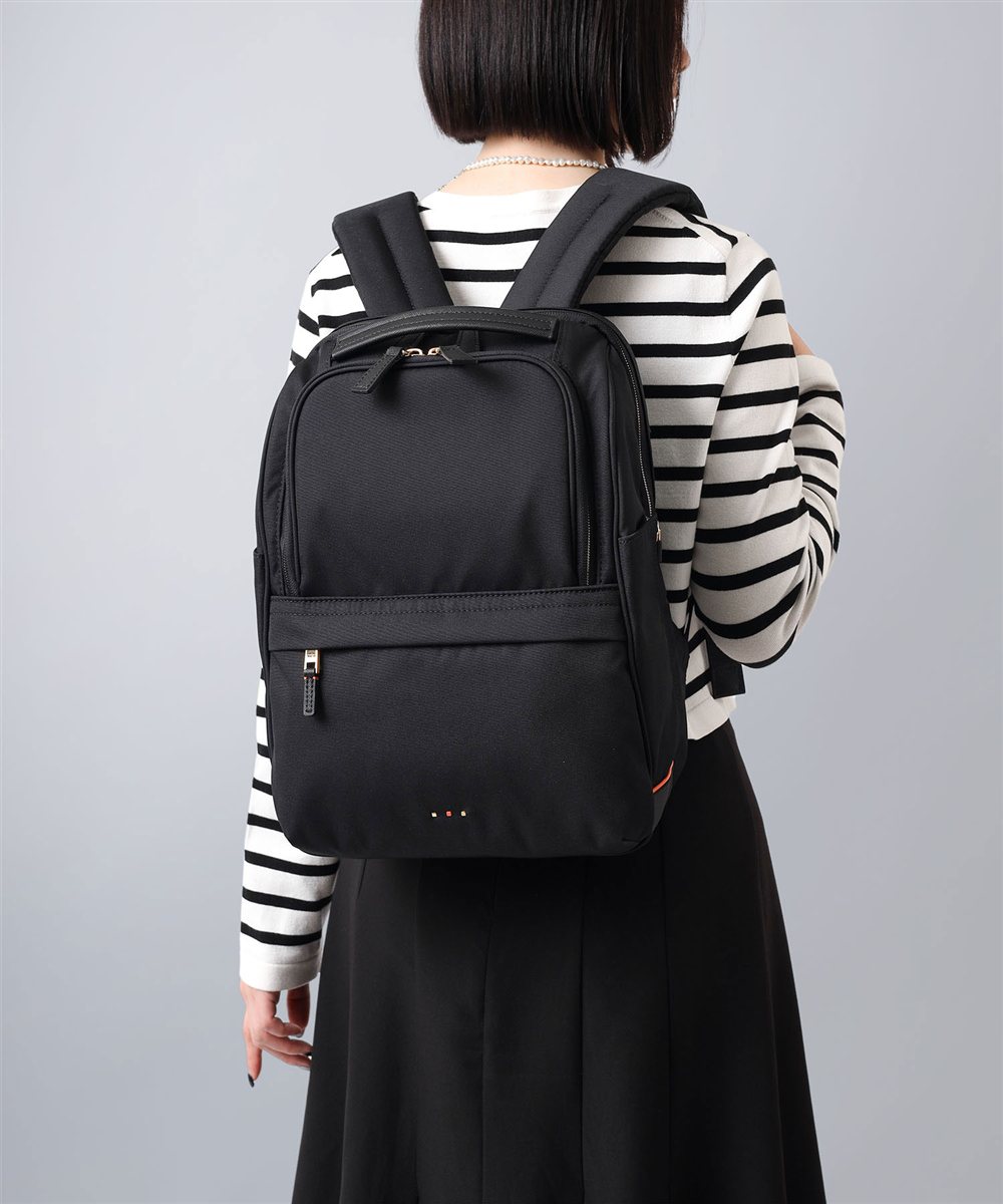 イズイット モデスト リュック A4 13.3インチPC対応