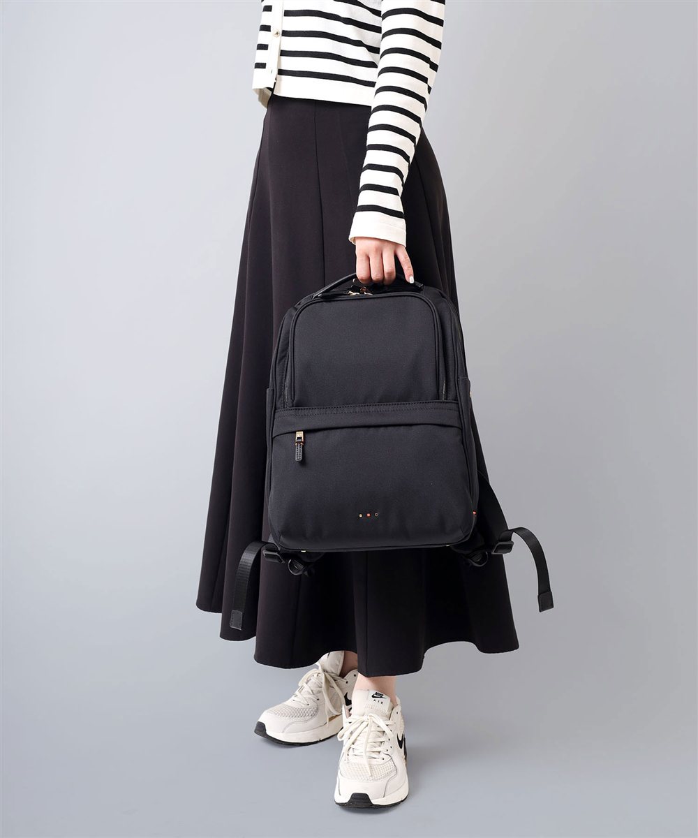 イズイット モデスト リュック A4 13.3インチPC対応