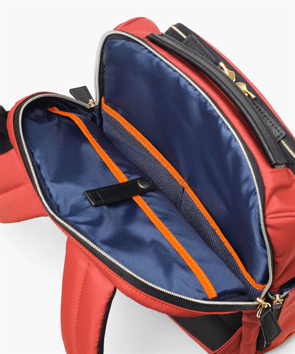 イズイット モデスト リュック A4 13.3インチPC対応