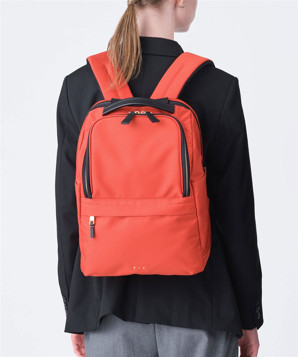 イズイット モデスト リュック A4 13.3インチPC対応