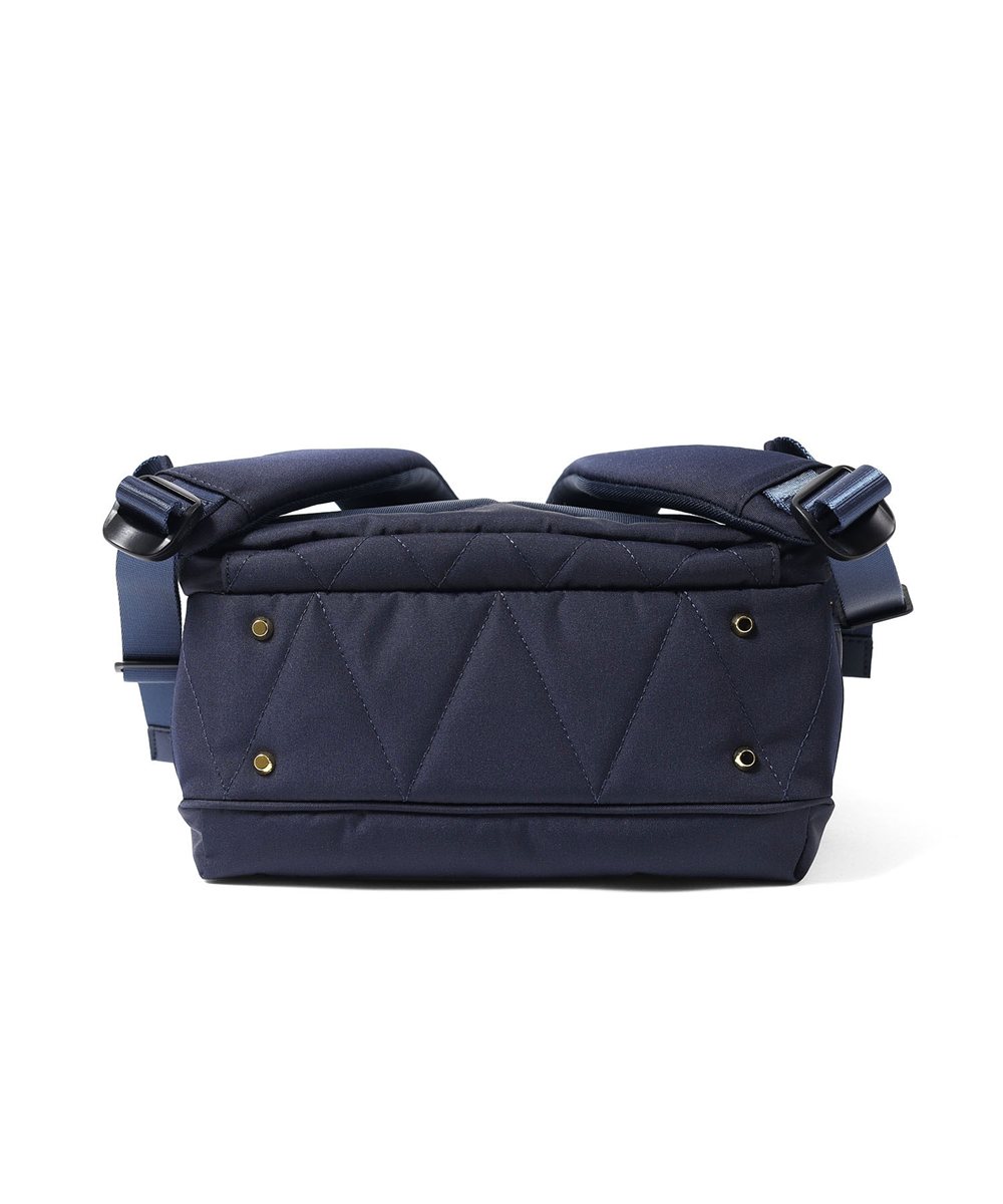 イズイット モデスト リュック A4 13.3インチPC対応