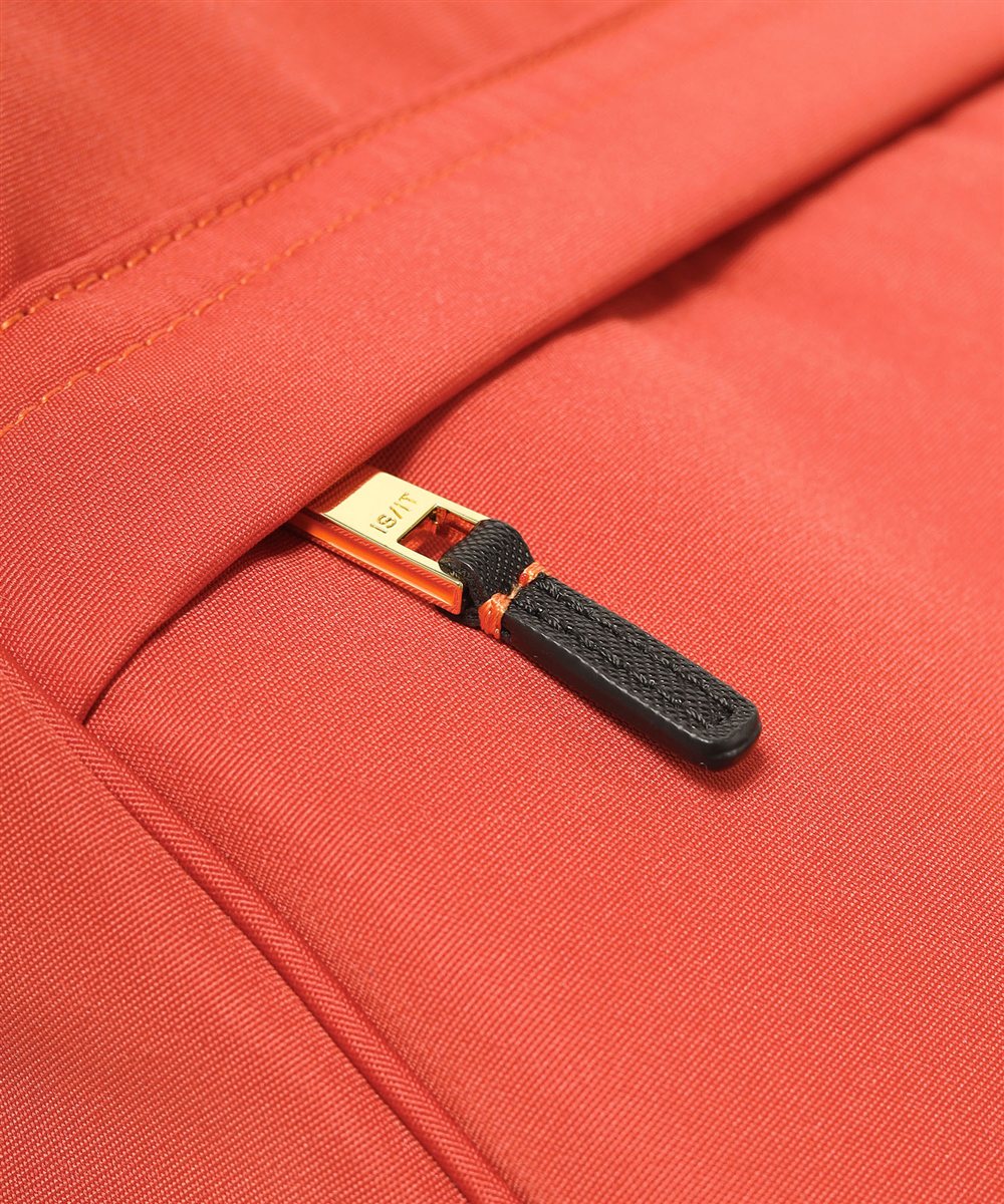 イズイット モデスト リュック A4 15.6インチPC対応