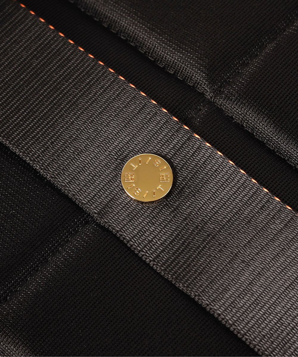 イズイット モデスト リュック A4 15.6インチPC対応