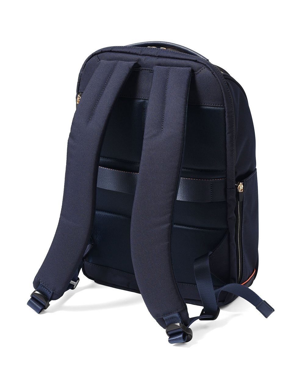 イズイット モデスト リュック A4 15.6インチPC対応