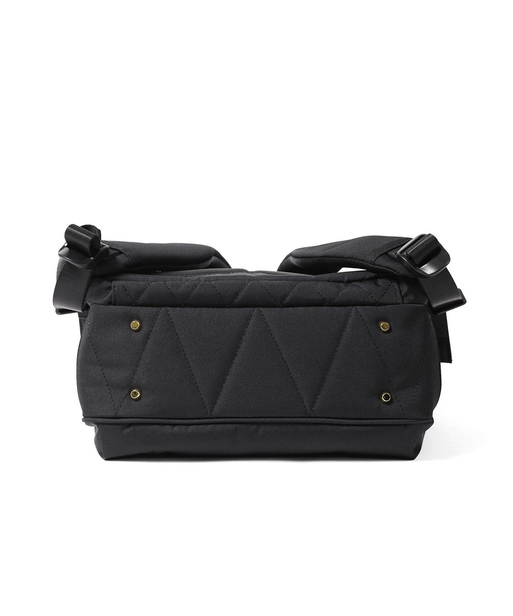 イズイット モデスト リュック A4 15.6インチPC対応