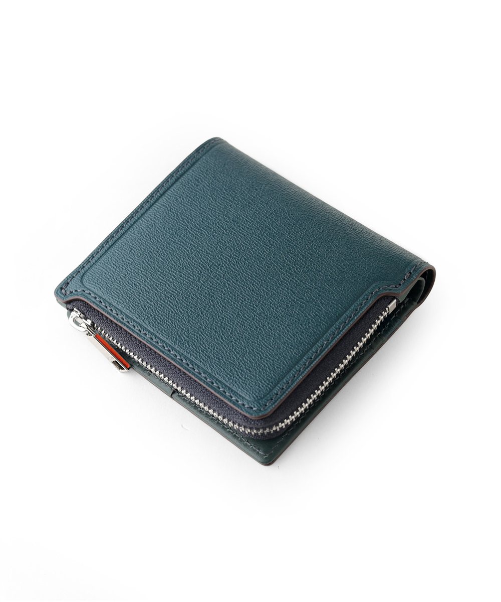 イズイット ウエストII 二つ折り財布 カード段9