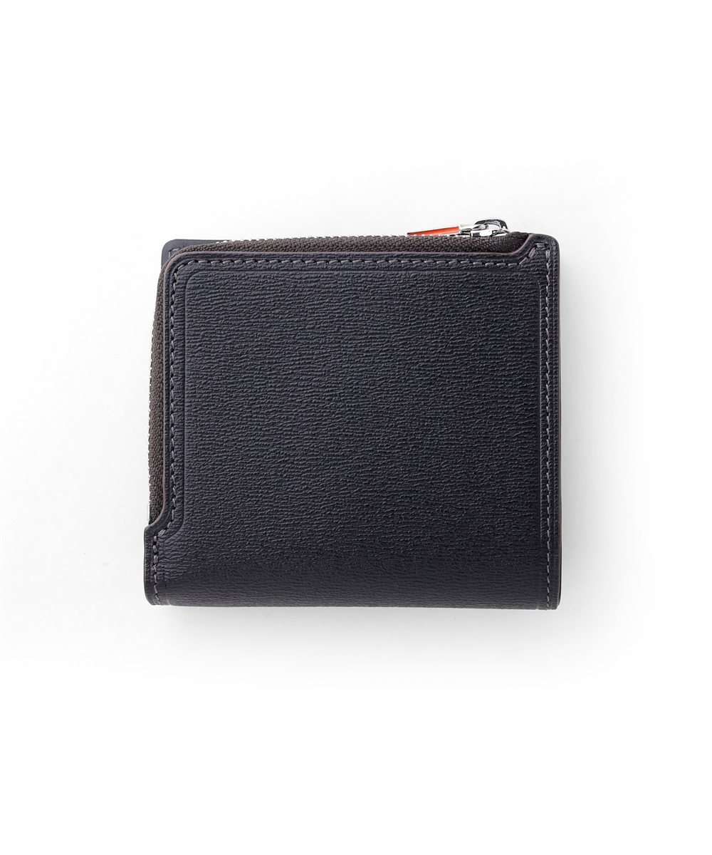 イズイット ウエストII 二つ折り財布 カード段9