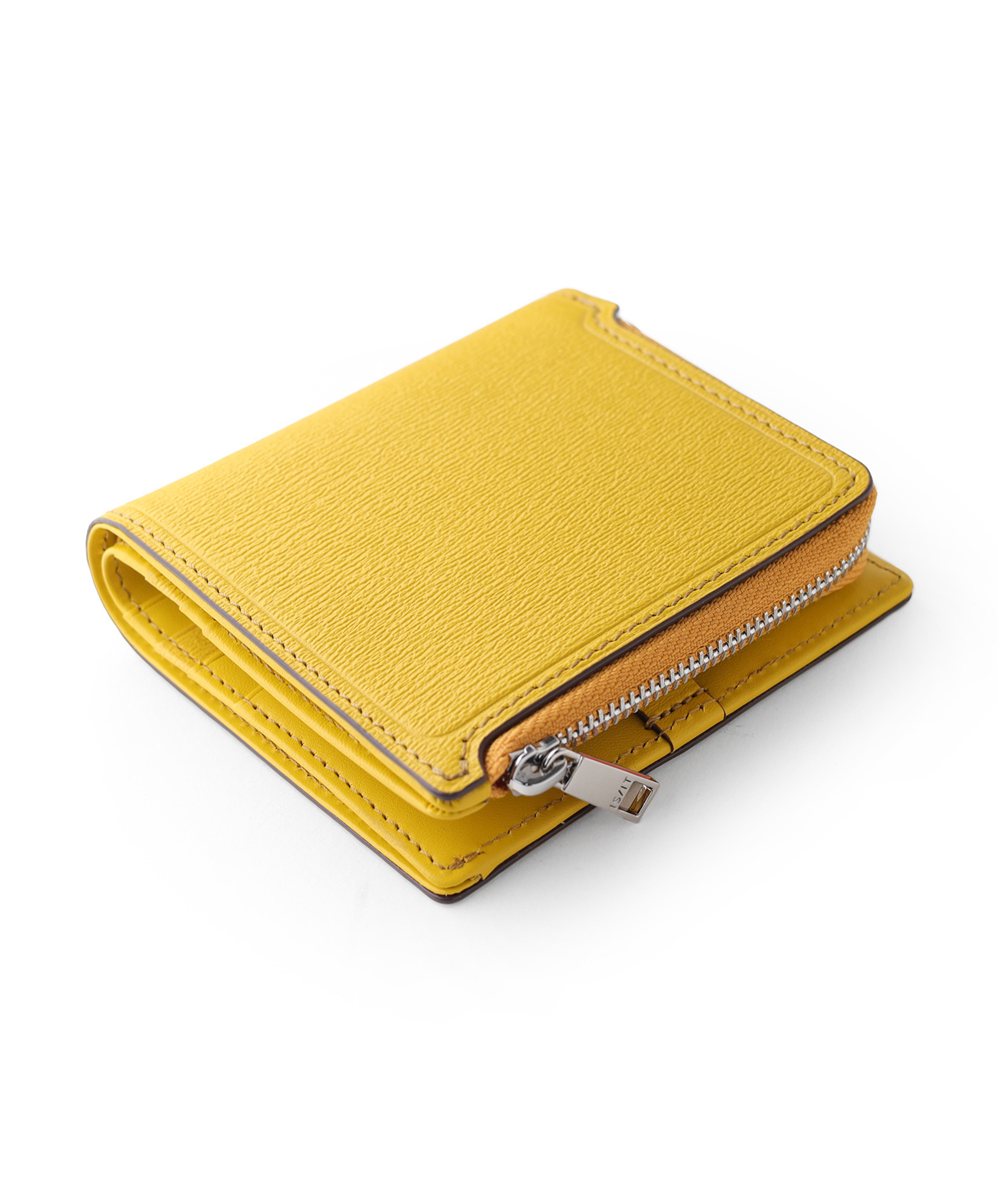 イズイット ウエストII 二つ折り財布 カード段9