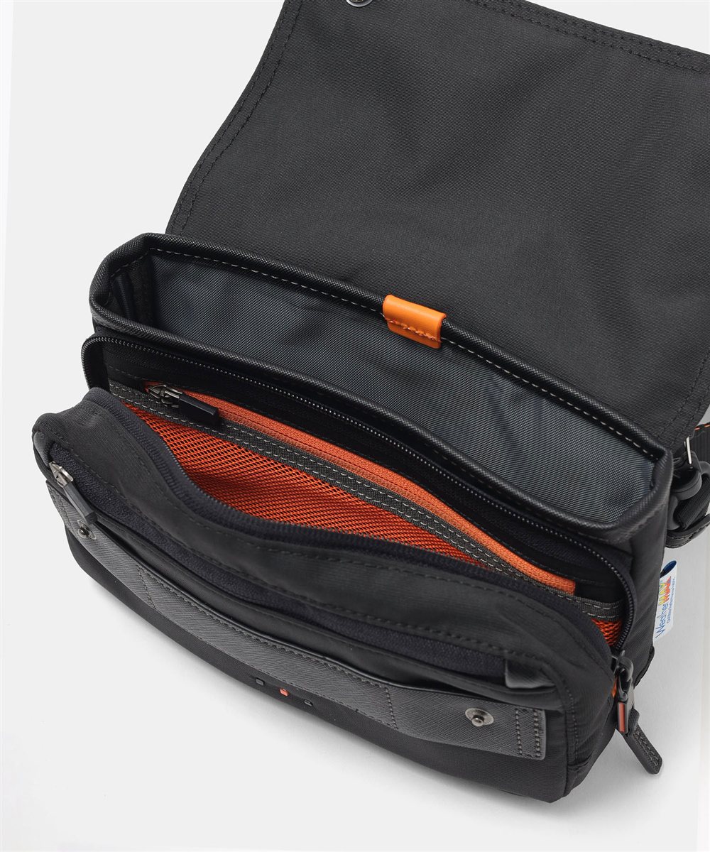 イズイット ウェザー ミニショルダーバッグ ヨコ型