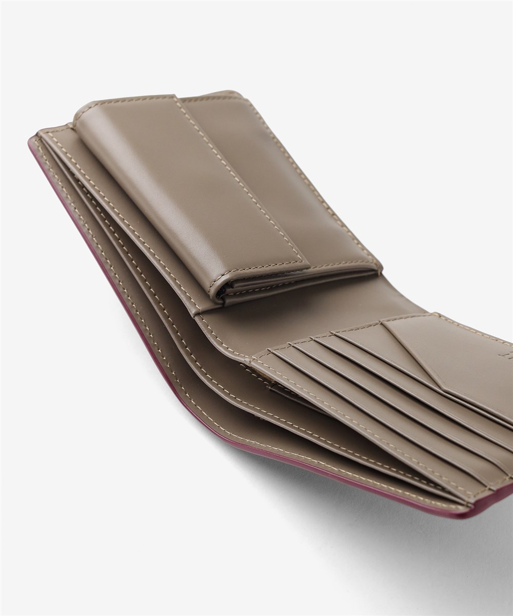 イズイット バトックス コードバン 二つ折り財布 カード段9