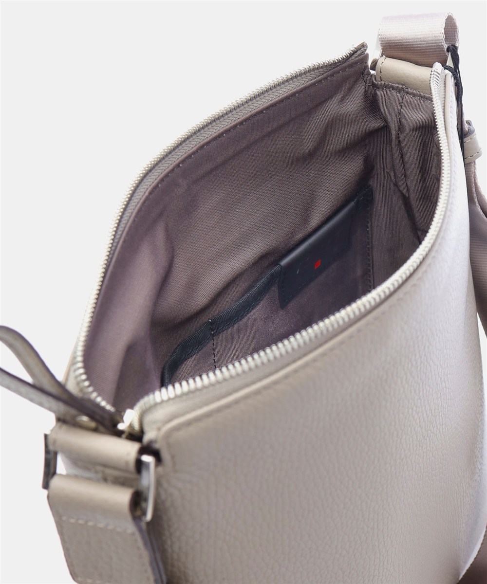 イズイット トレロ ショルダーバッグ B5