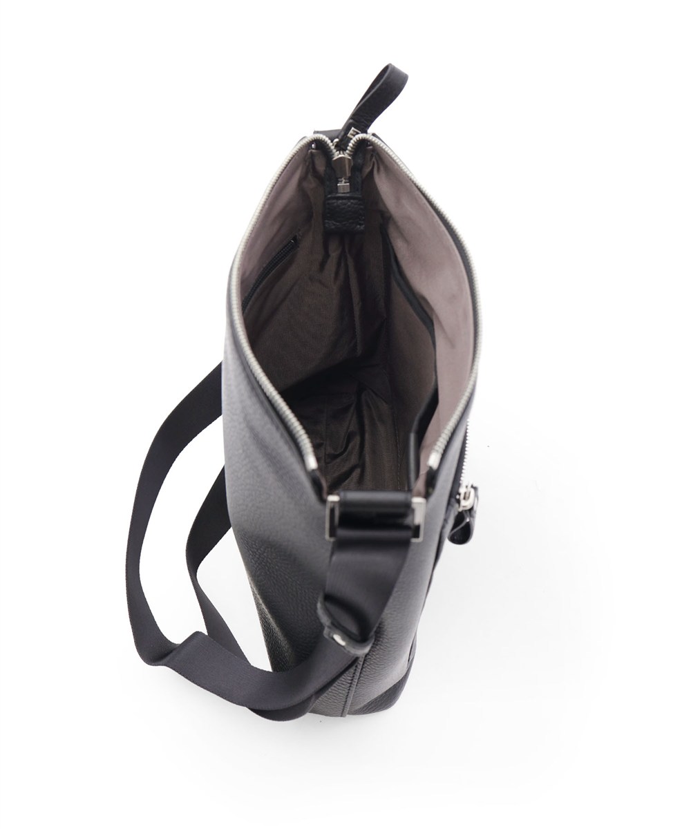 イズイット トレロ ショルダーバッグ B5