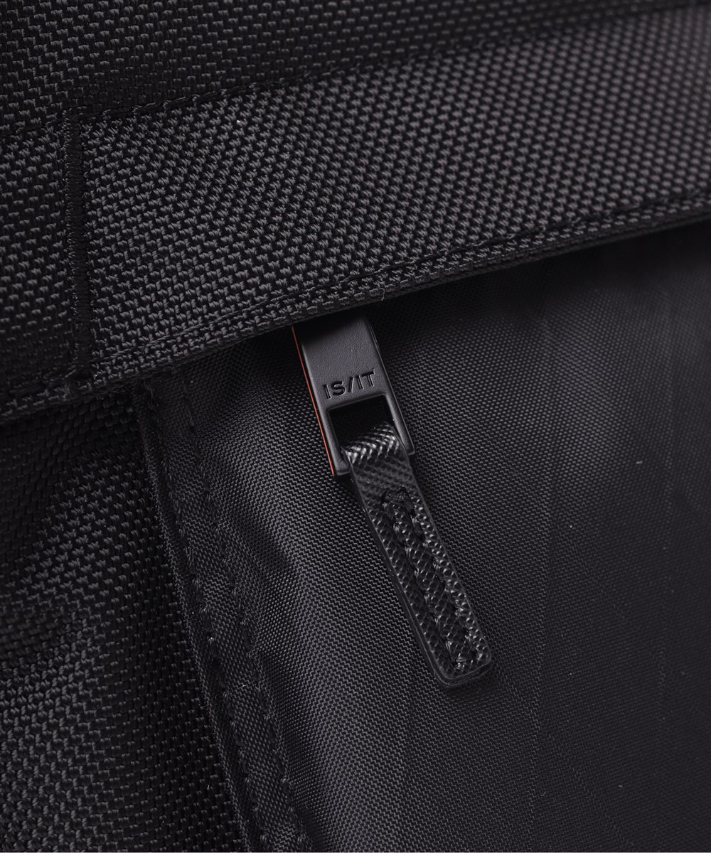 イズイット X-PAC ショルダーバッグ A4