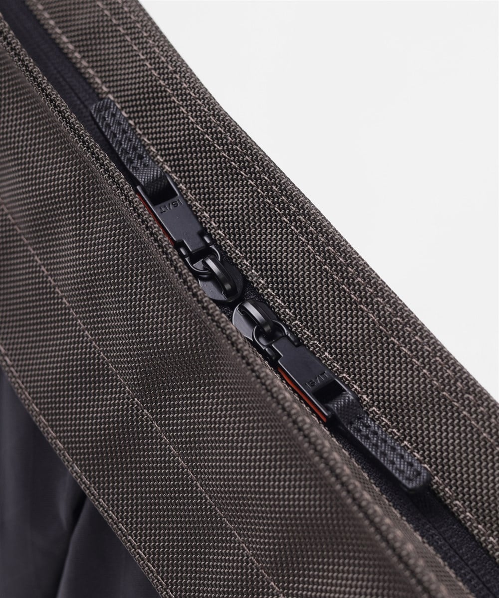 イズイット X-PAC ショルダーバッグ A4