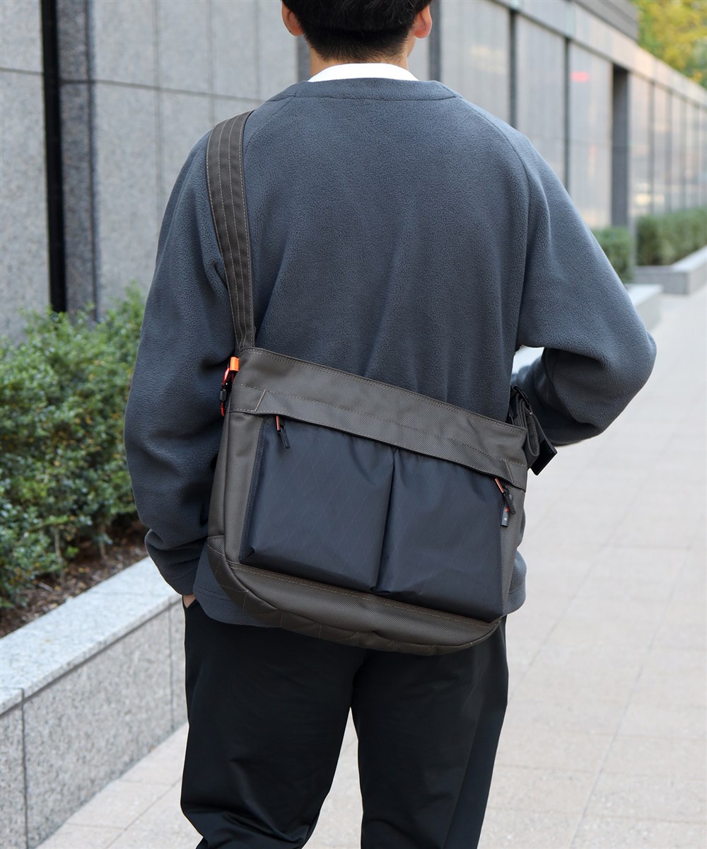 イズイット X-PAC ショルダーバッグ A4