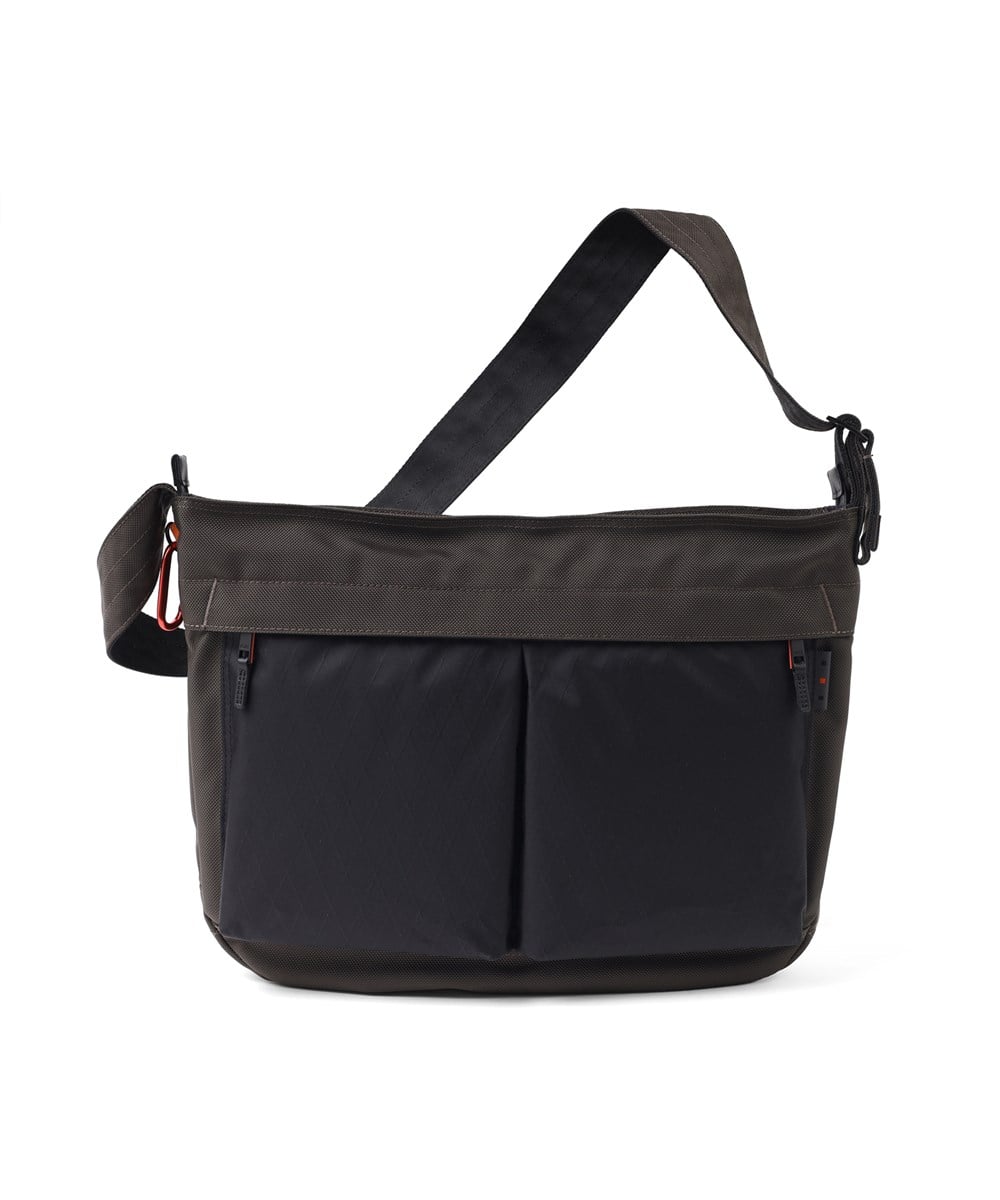 イズイット X-PAC ショルダーバッグ B4 13.3インチPC対応