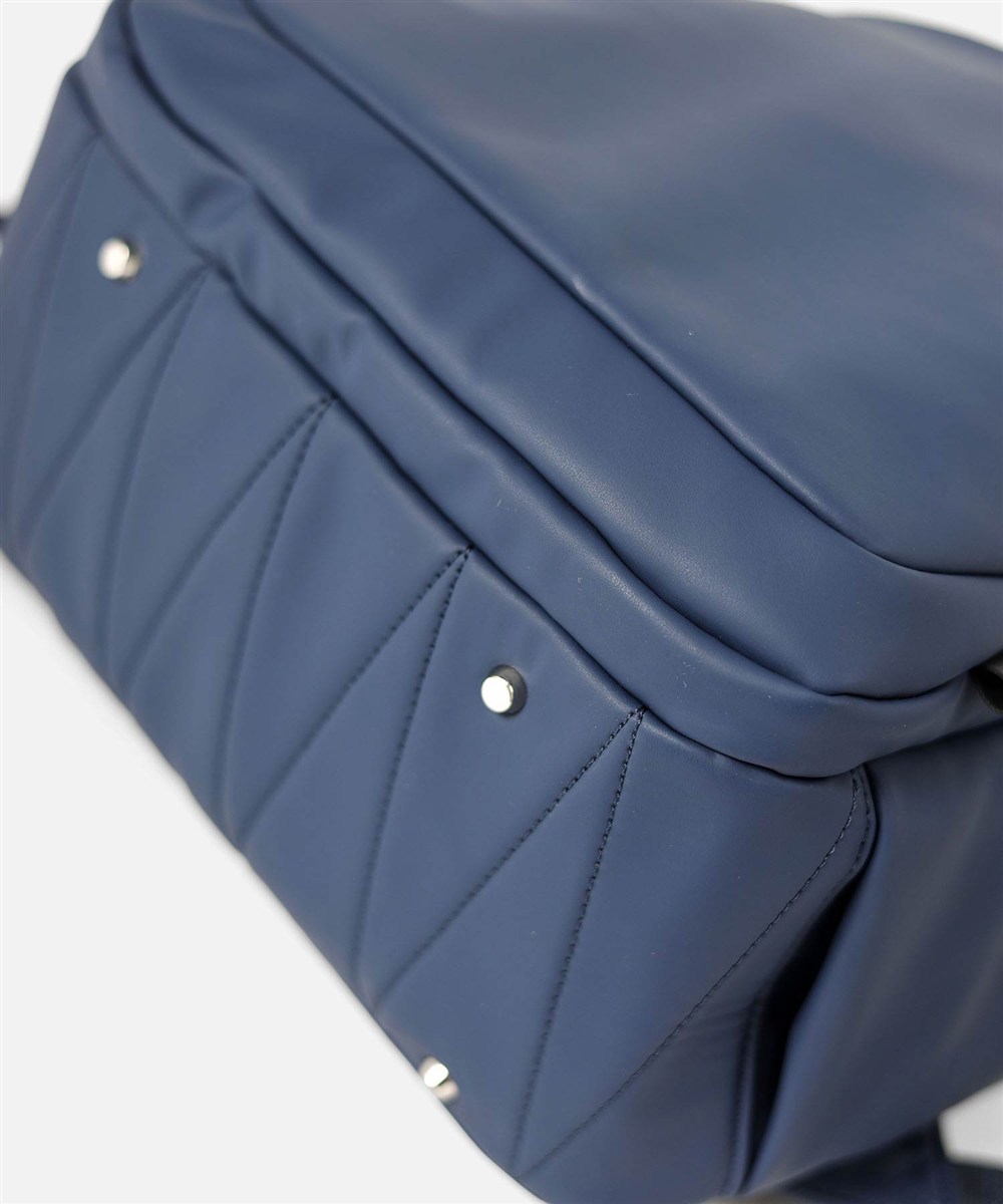 イズイット マイナビカジビジ リュック A4 13.3インチPC対応