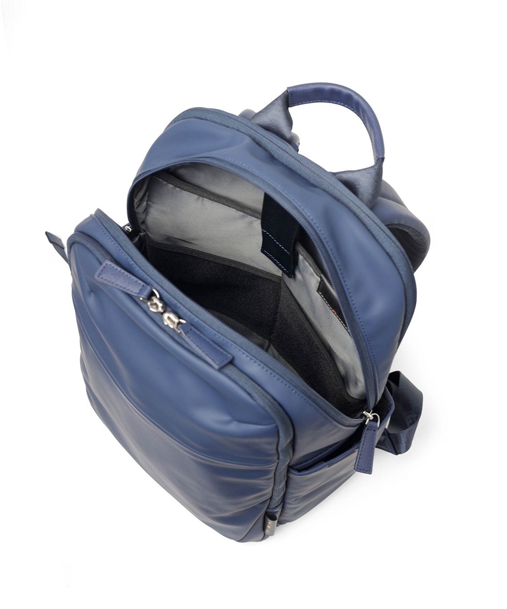 イズイット マイナビカジビジ リュック A4 13.3インチPC対応