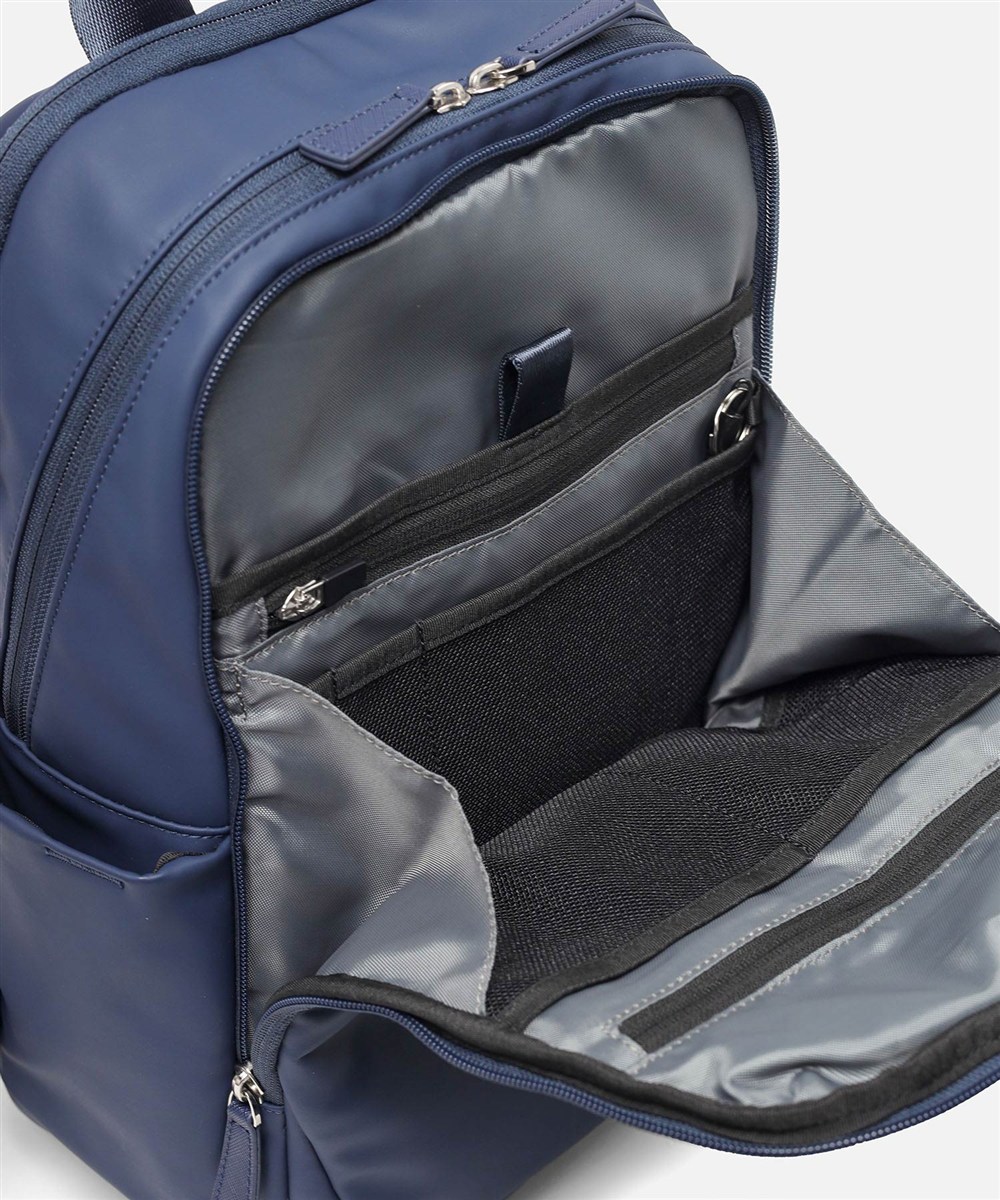 イズイット マイナビカジビジ リュック A4 13.3インチPC対応