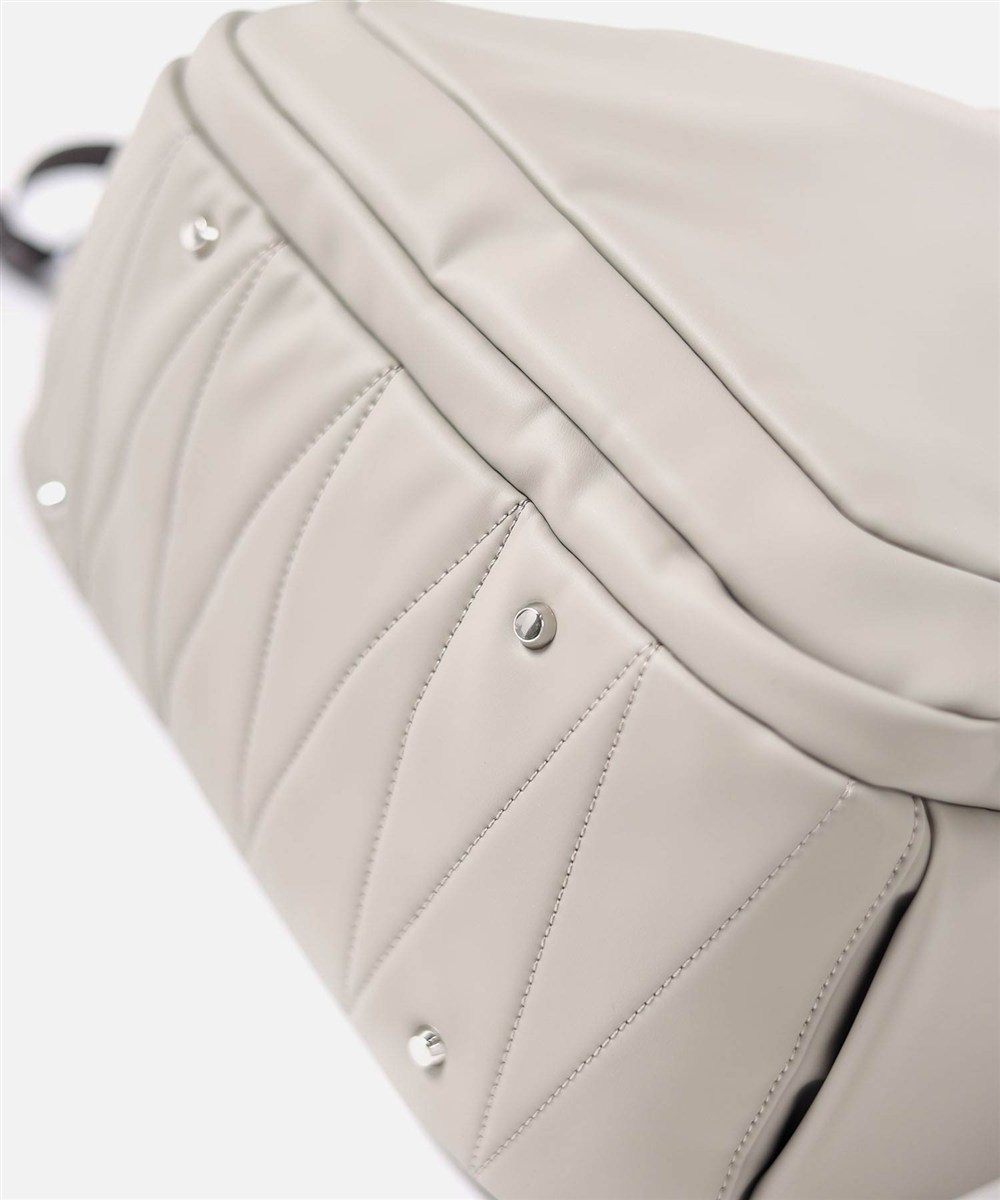 イズイット マイナビカジビジ リュック B4 15.6インチPC対応