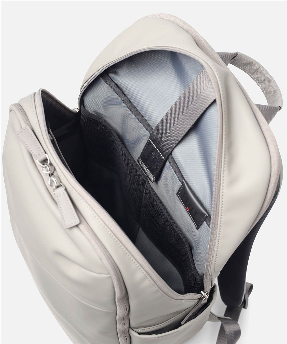 イズイット マイナビカジビジ リュック B4 15.6インチPC対応