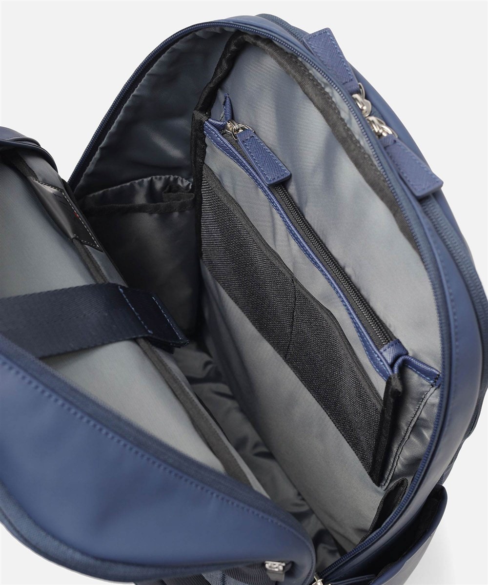 イズイット マイナビカジビジ リュック B4 15.6インチPC対応