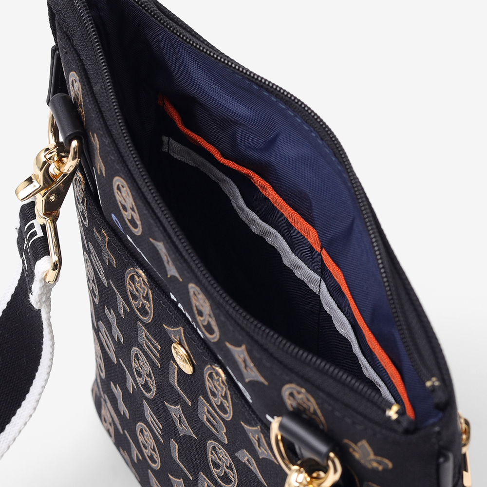 カステルバジャック 薄マチショルダーバッグ