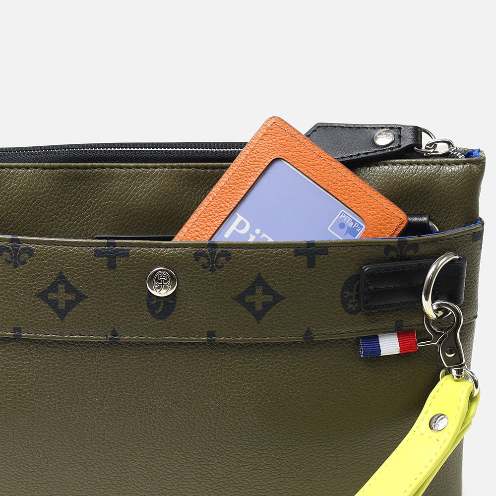 カステルバジャック サシャ サコッシュショルダーバッグ