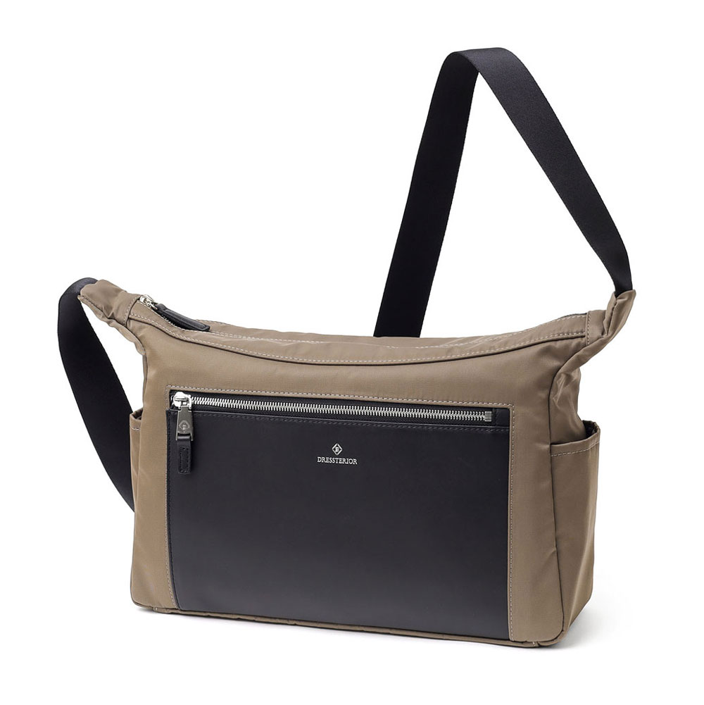 ドレステリア レークランド ショルダーバッグ A4