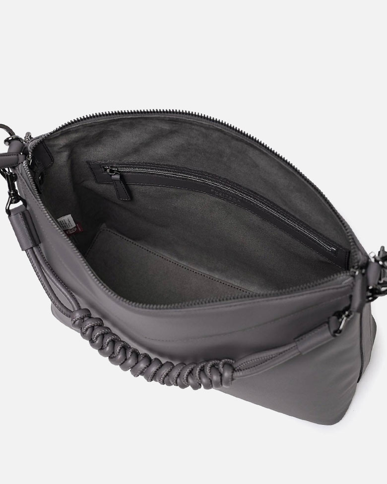 フジタカ トレッソ レザーショルダーバッグ