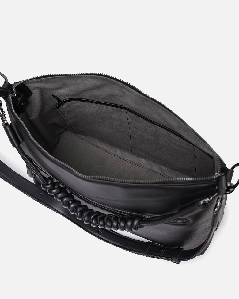 フジタカ トレッソ レザーショルダーバッグ