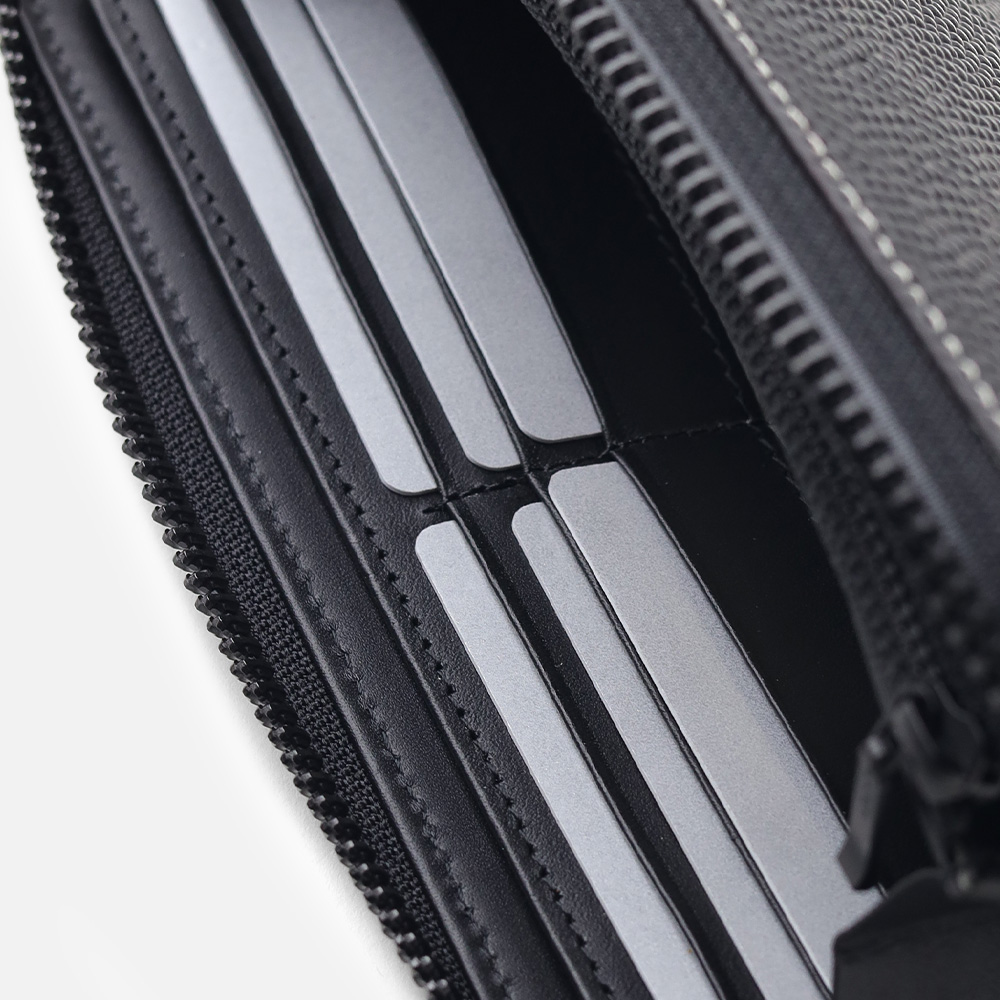 イズイット ダンク ラウンドファスナー長財布 カード段13