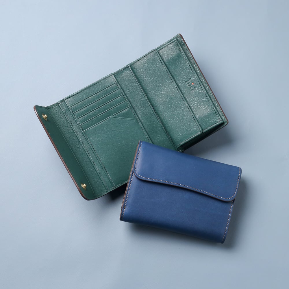 イズイット グローブ セミ長財布 カード段6