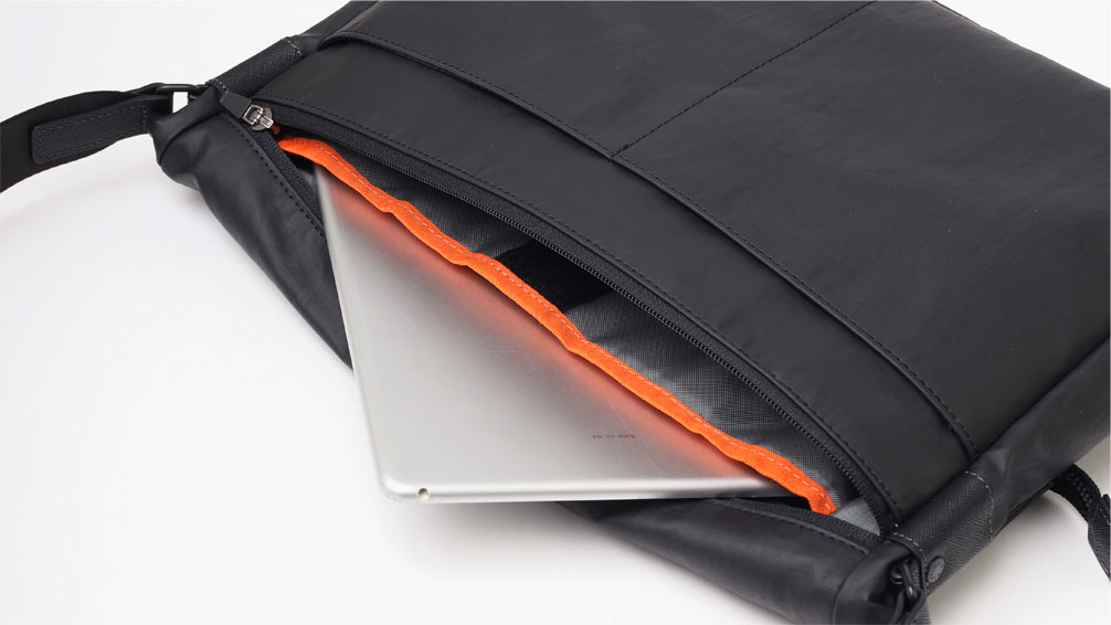 イズイット グリンザ ショルダーバッグ A4