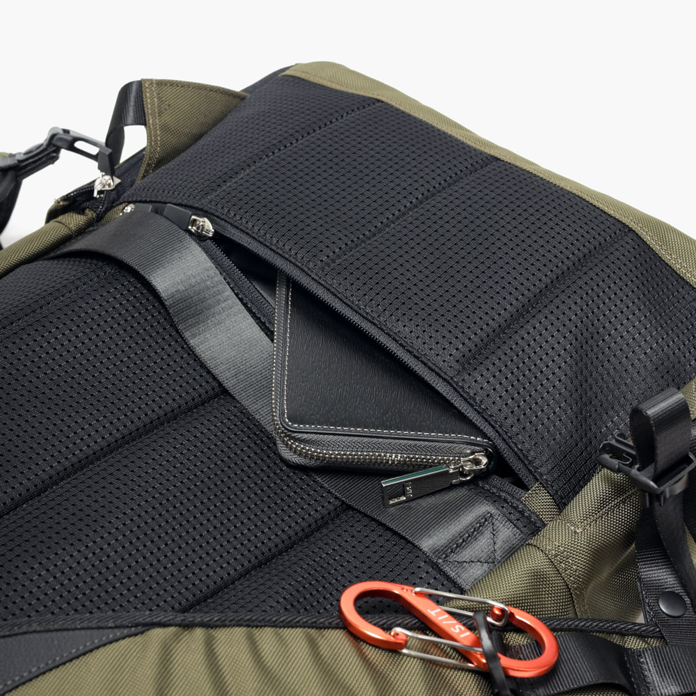 IS/IT ミリスト リュック