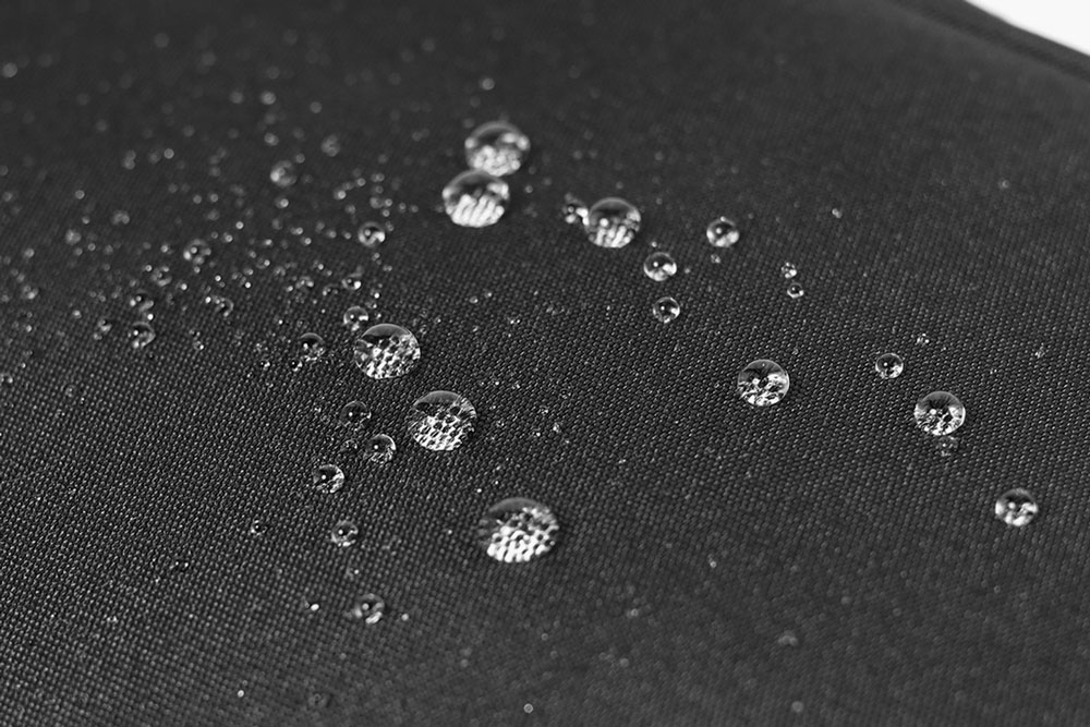 イズイット モデスト リュック A4 13.3インチPC対応