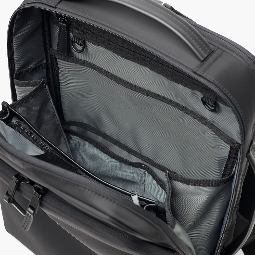 イズイット マイナビソリッド ビジネスリュック A4 セットアップ対応 サコッシュ付属