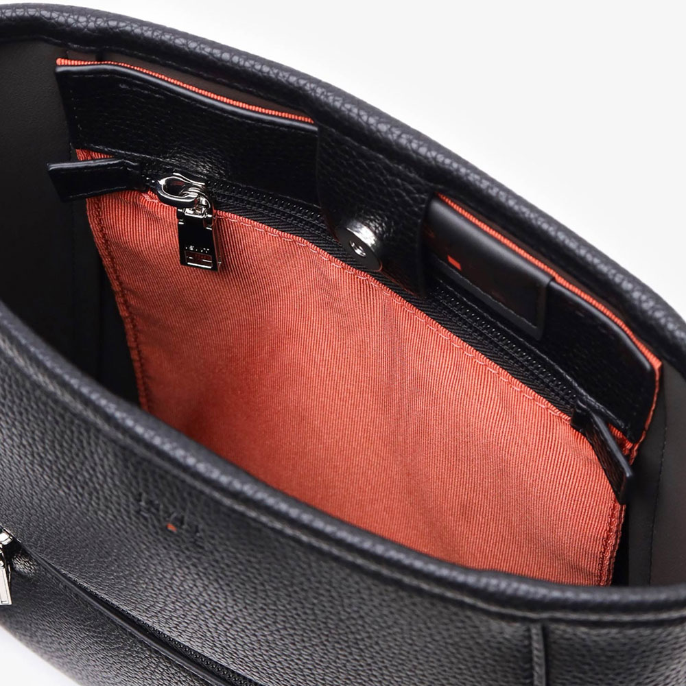 イズイット ライリー ショルダーバッグ