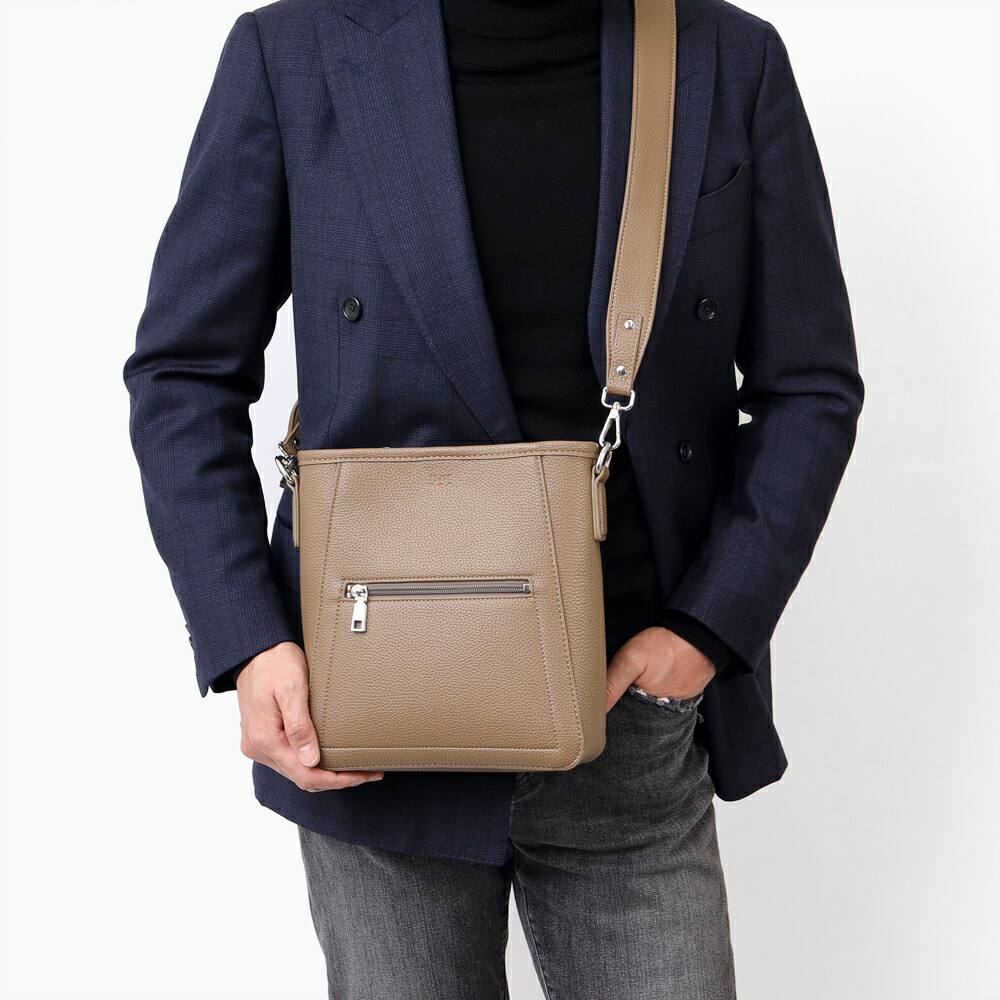 イズイット ライリー ショルダーバッグ