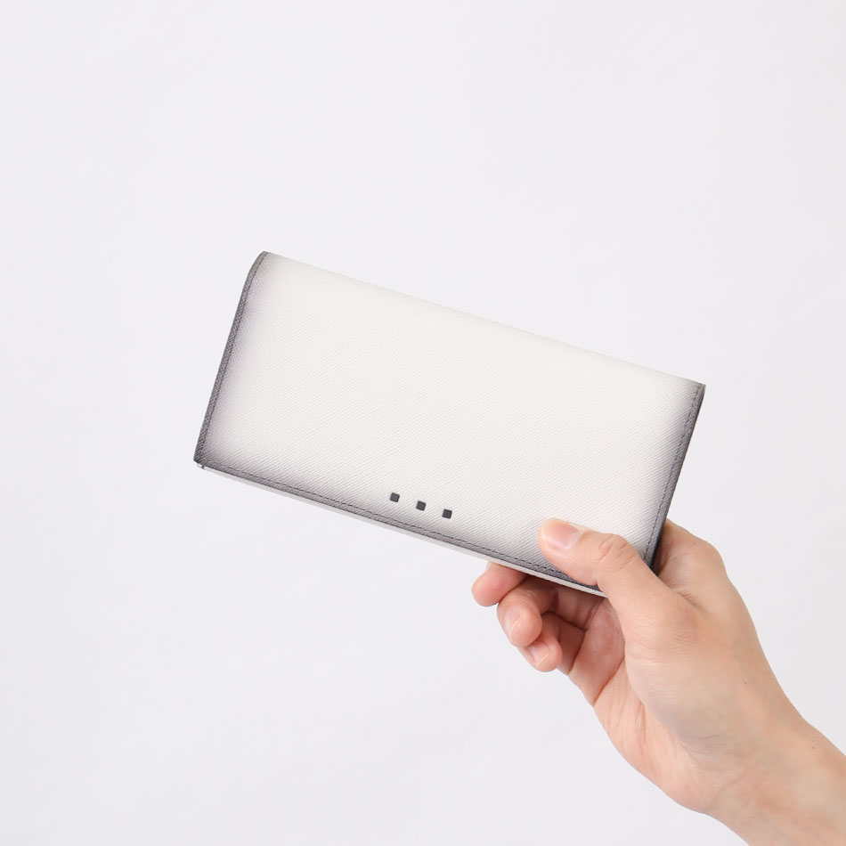 イズイット シャドー かぶせ長財布