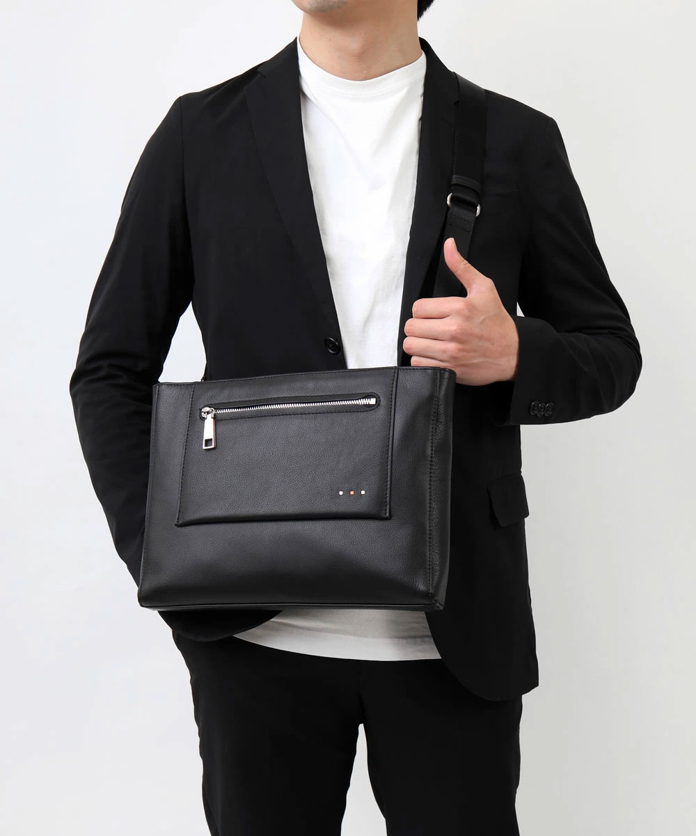 イズイット スペア レザークラッチ兼用ショルダーバッグ B5 2WAY