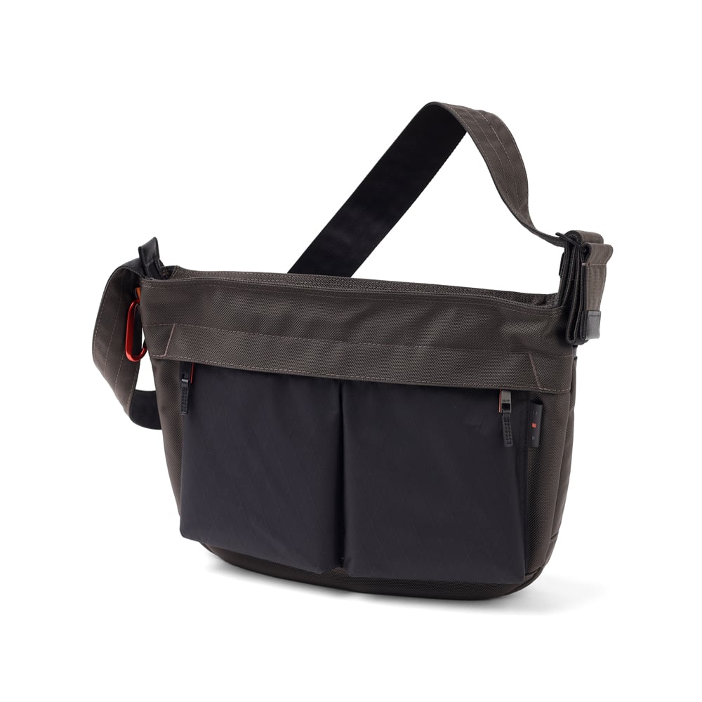 イズイット ショルダーバッグ A4