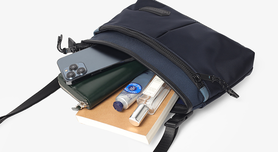 ランバン オン ブルー フレーズ サコッシュ型 ショルダーバッグ