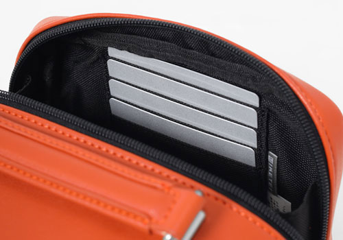 ミラ・ミラン オット ミニショルダーバッグ